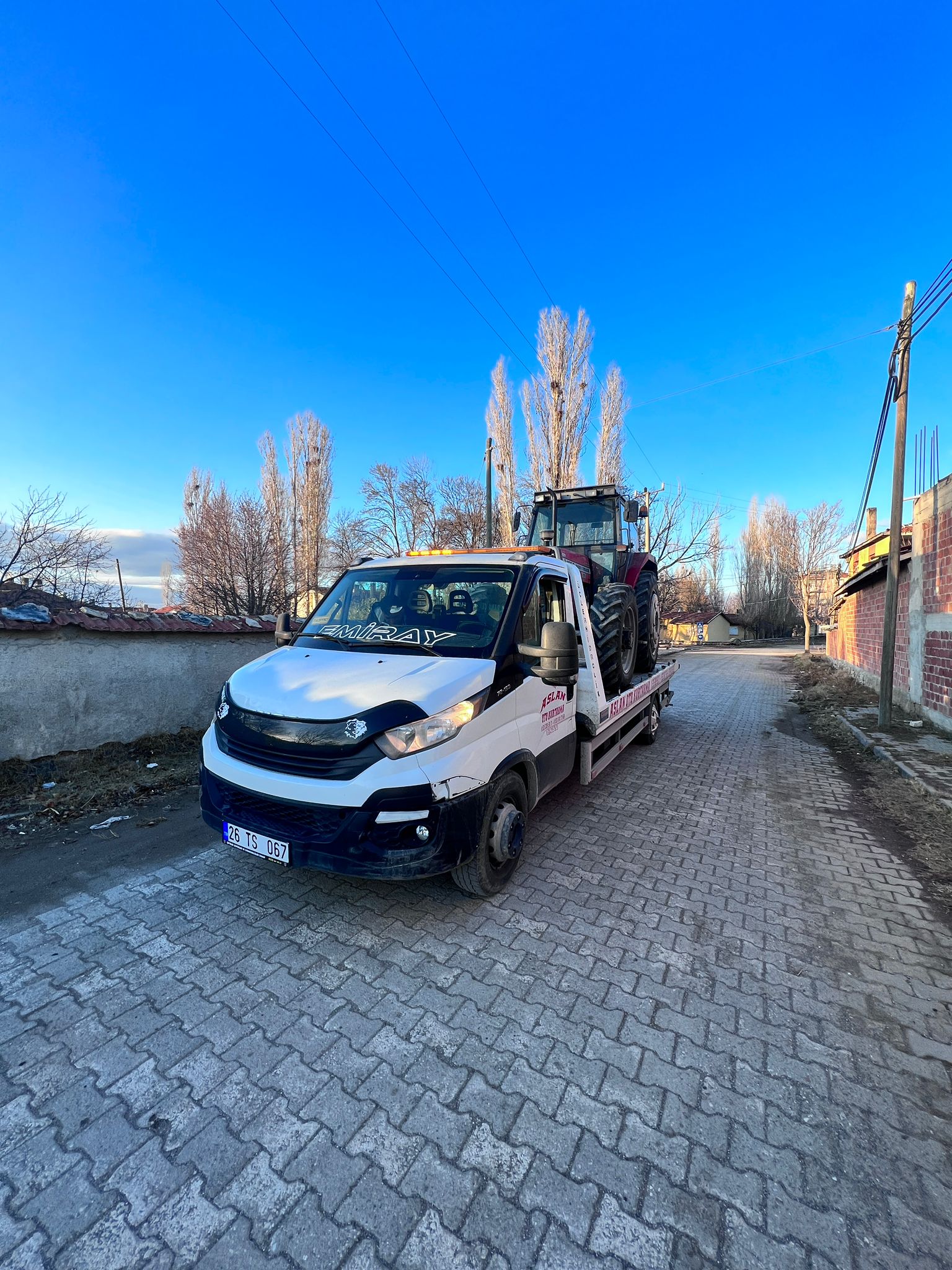 ASLAN OTO KURTARMA VE VİNÇ HİZMETLERİ ESKİŞEHİR 